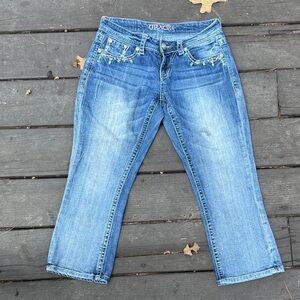 Grace in LA Light Blue Cropped Capri Jeans with Bejeweled Embroidery size 25